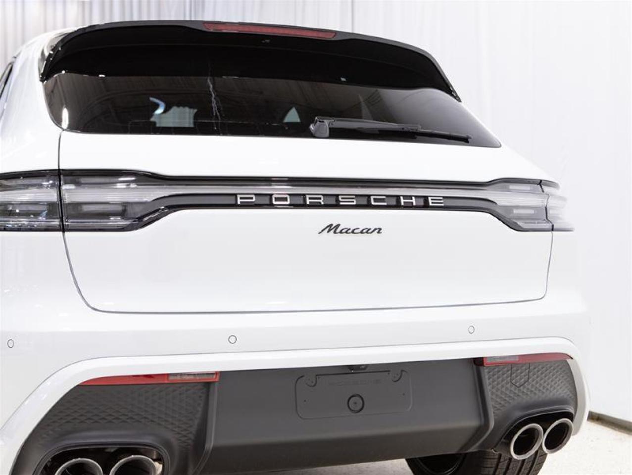 2026 Porsche Macan AWD Photo