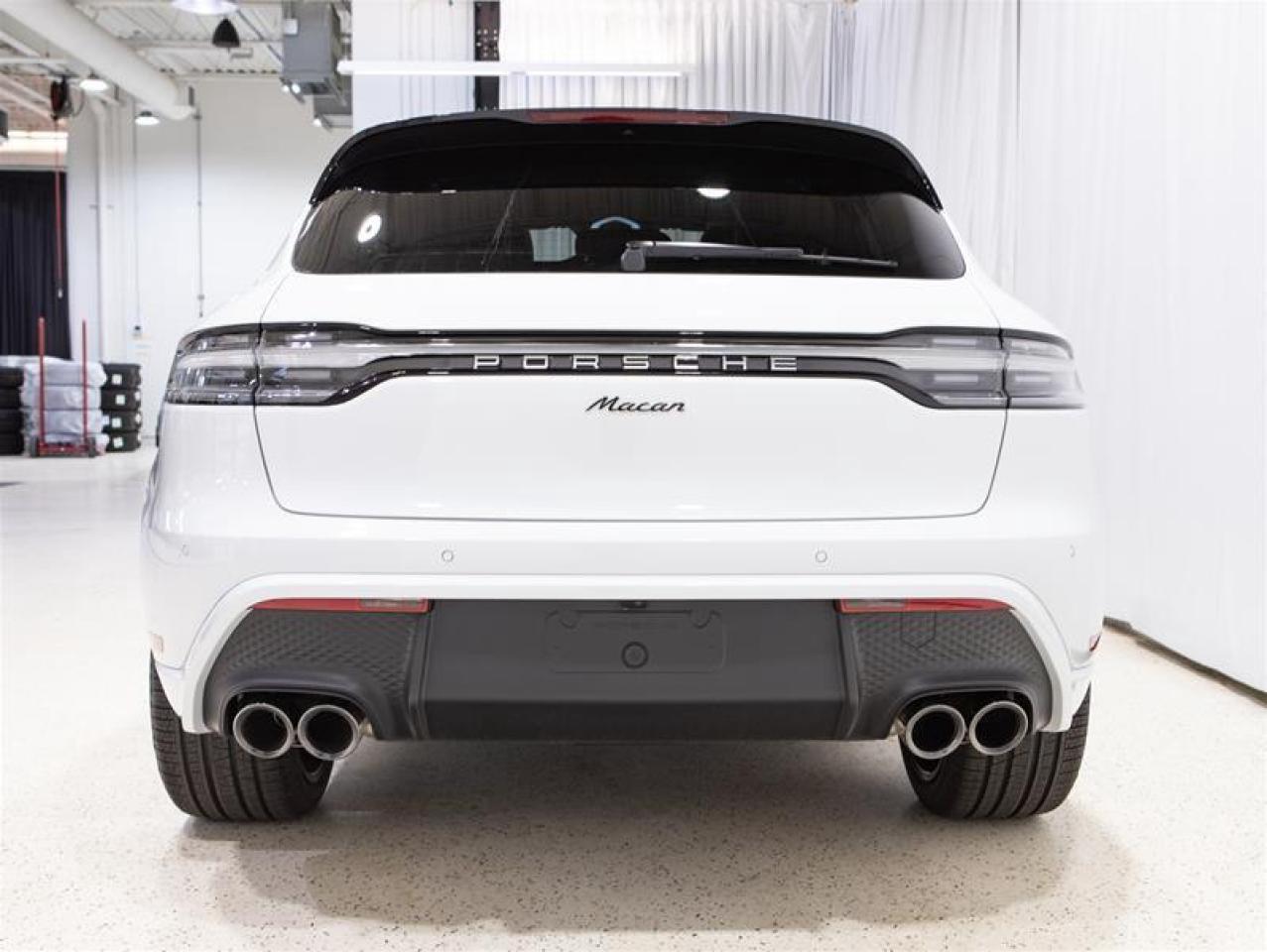 2026 Porsche Macan AWD Photo