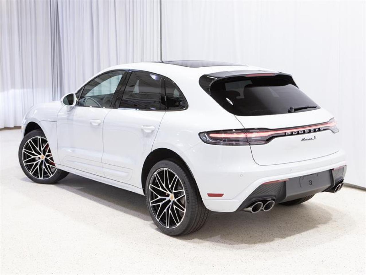 2026 Porsche Macan S AWD Photo3
