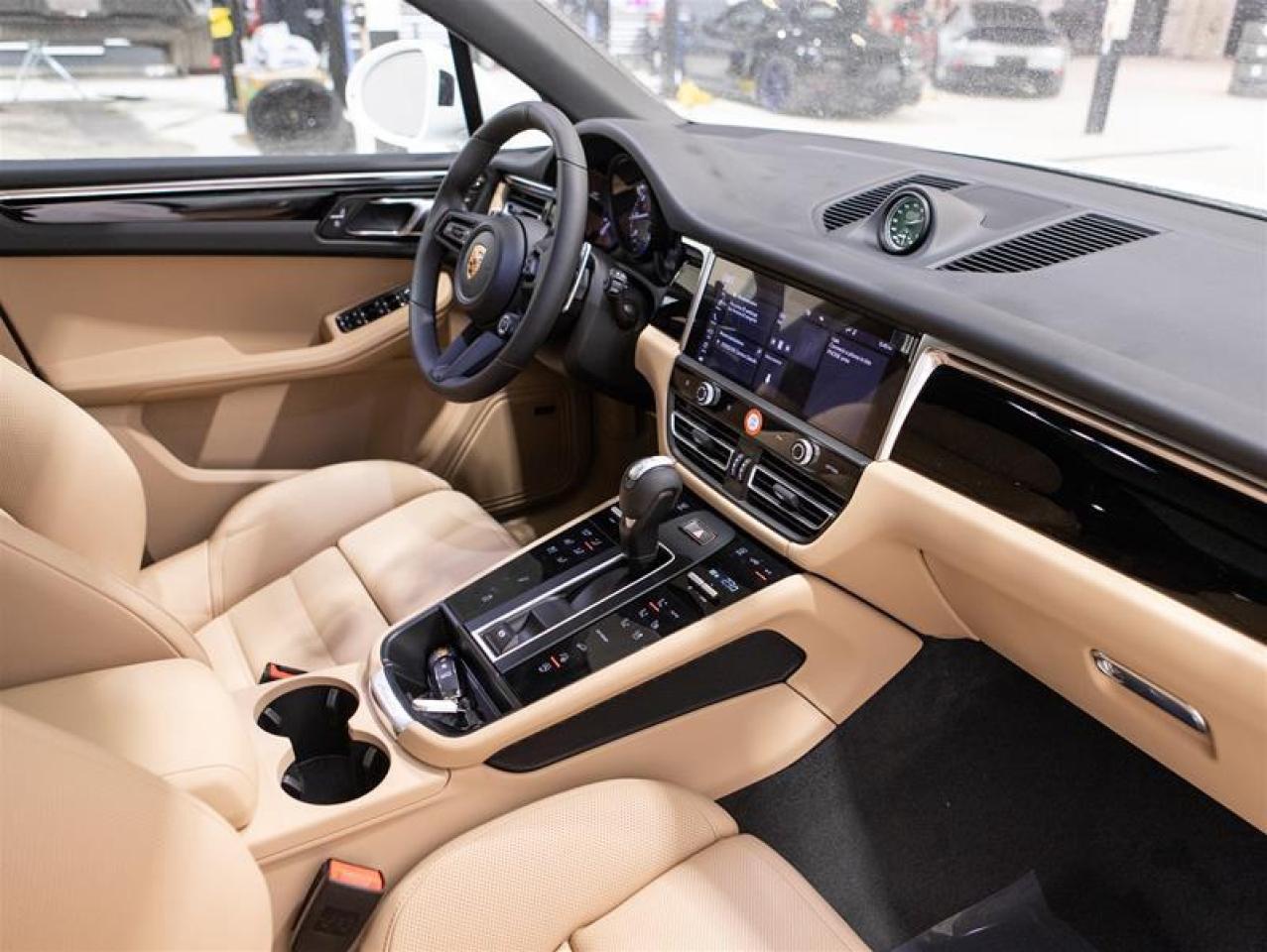 2026 Porsche Macan S AWD Photo