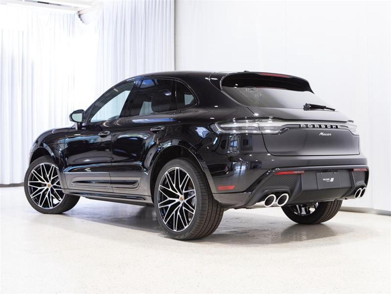 2026 Porsche Macan AWD Photo