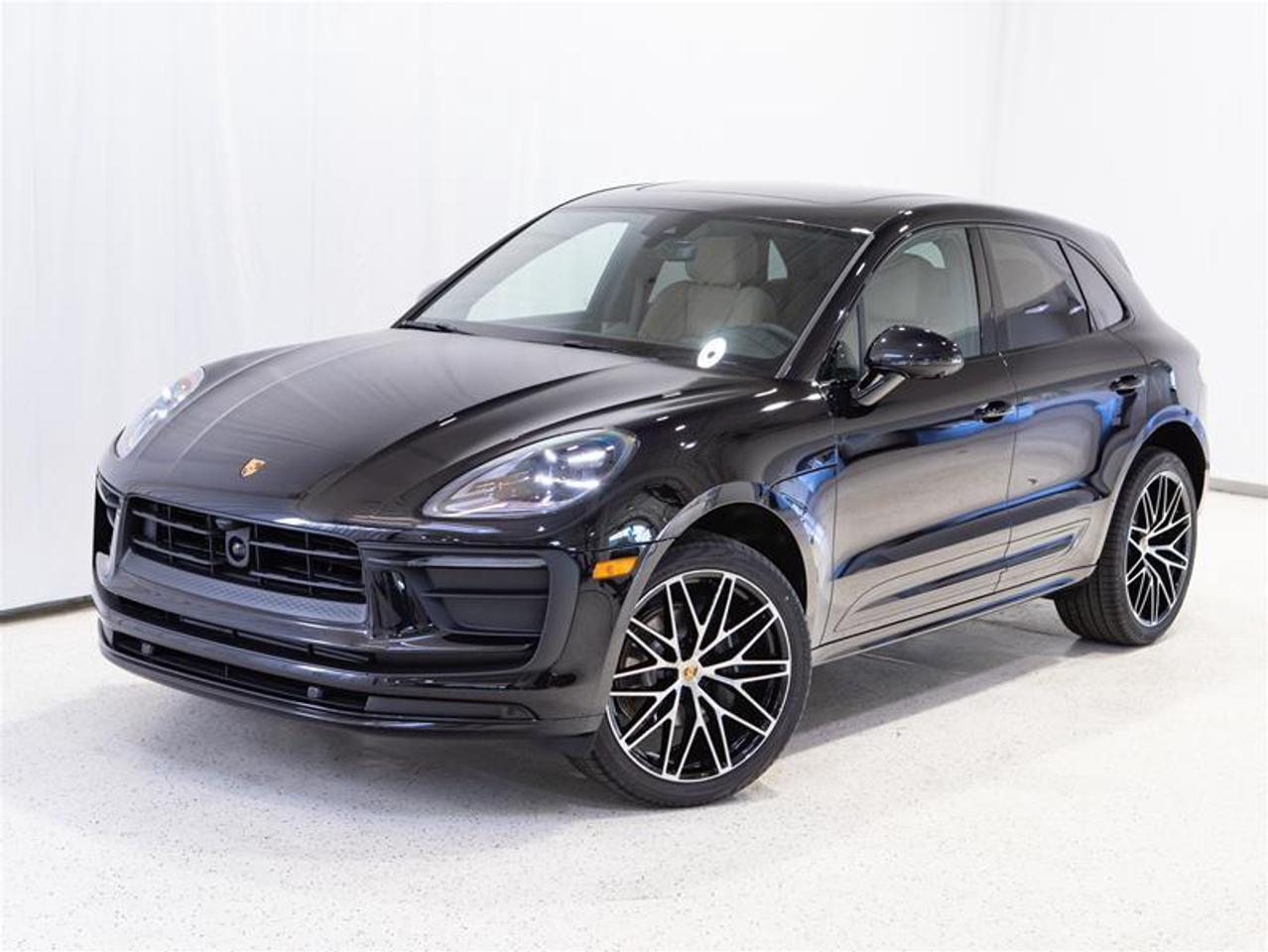 2026 Porsche Macan AWD Photo