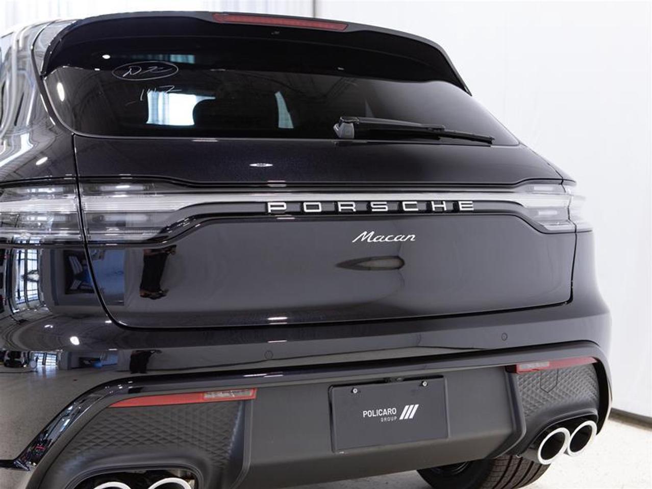 2026 Porsche Macan AWD Photo