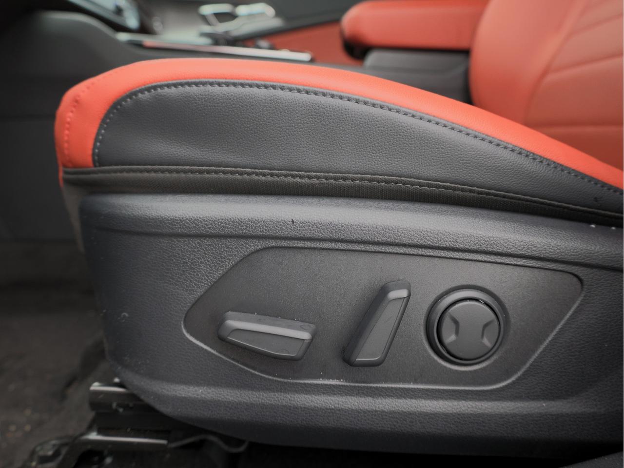 2025 Kia Sportage Plug-In Hybrid SX AWD   Blindview Monitor   Digital Cluster Photo