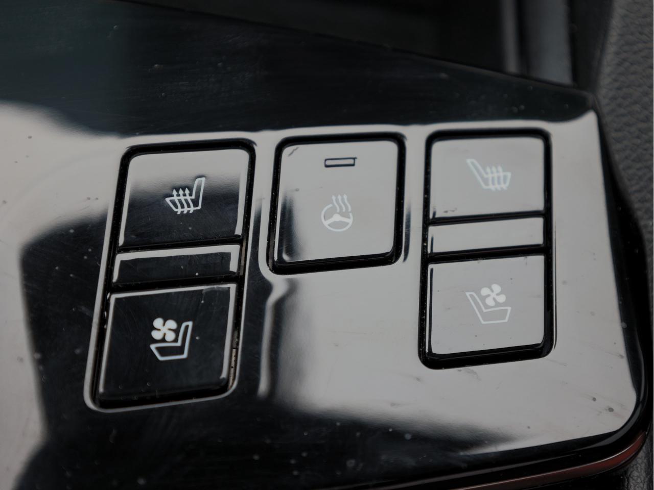 2025 Kia Sportage Plug-In Hybrid SX AWD   Blindview Monitor   Digital Cluster Photo