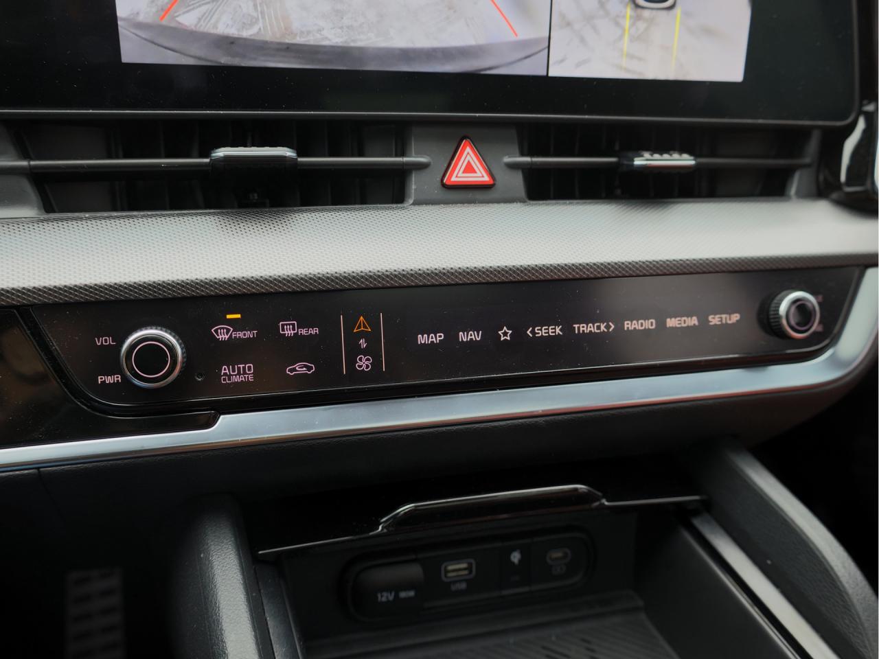 2025 Kia Sportage Plug-In Hybrid SX AWD   Blindview Monitor   Digital Cluster Photo