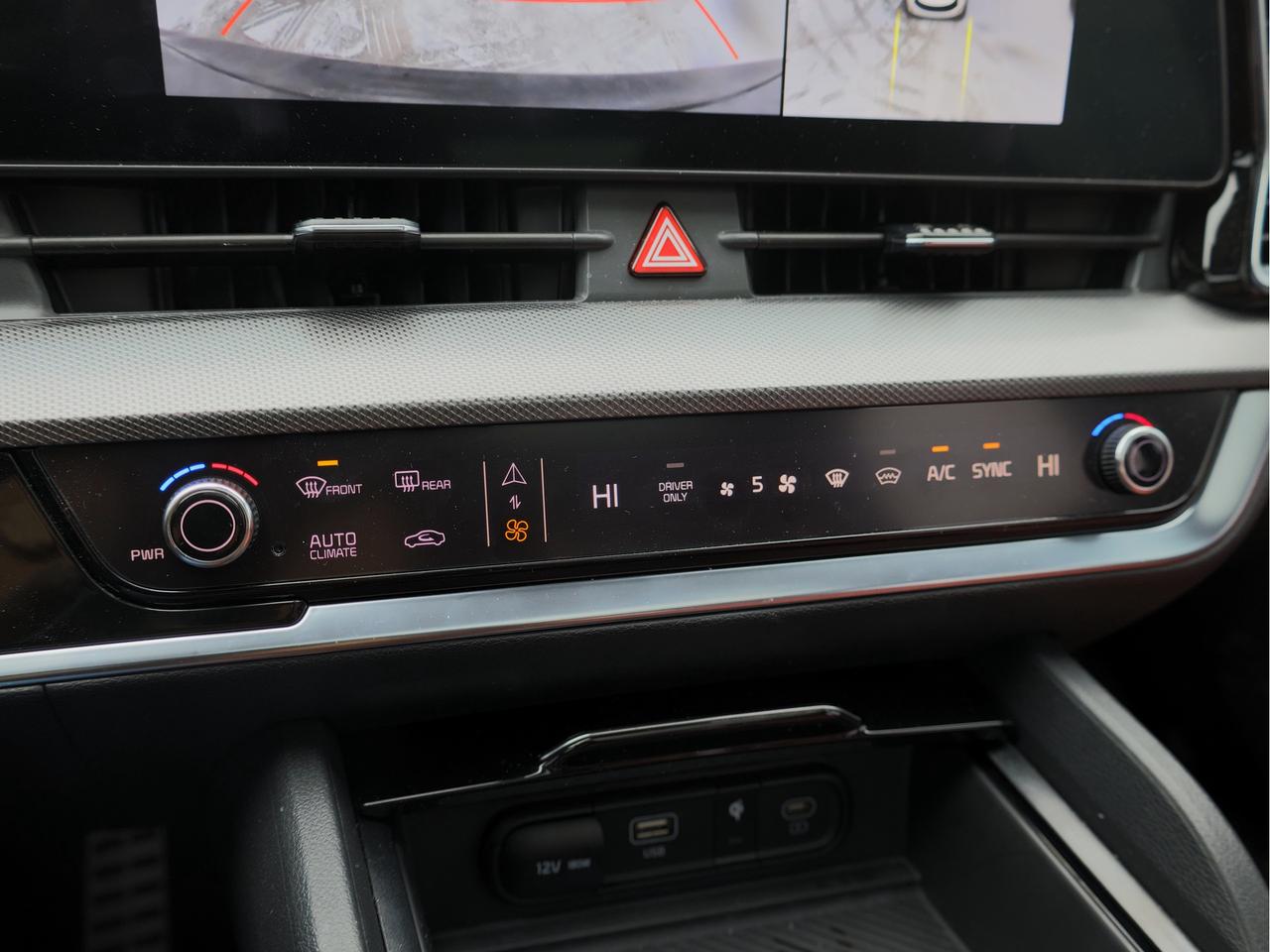 2025 Kia Sportage Plug-In Hybrid SX AWD   Blindview Monitor   Digital Cluster Photo