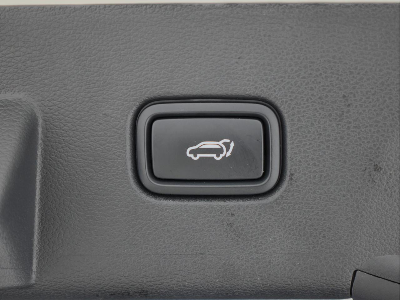 2025 Kia Sportage Plug-In Hybrid SX AWD   Blindview Monitor   Digital Cluster Photo