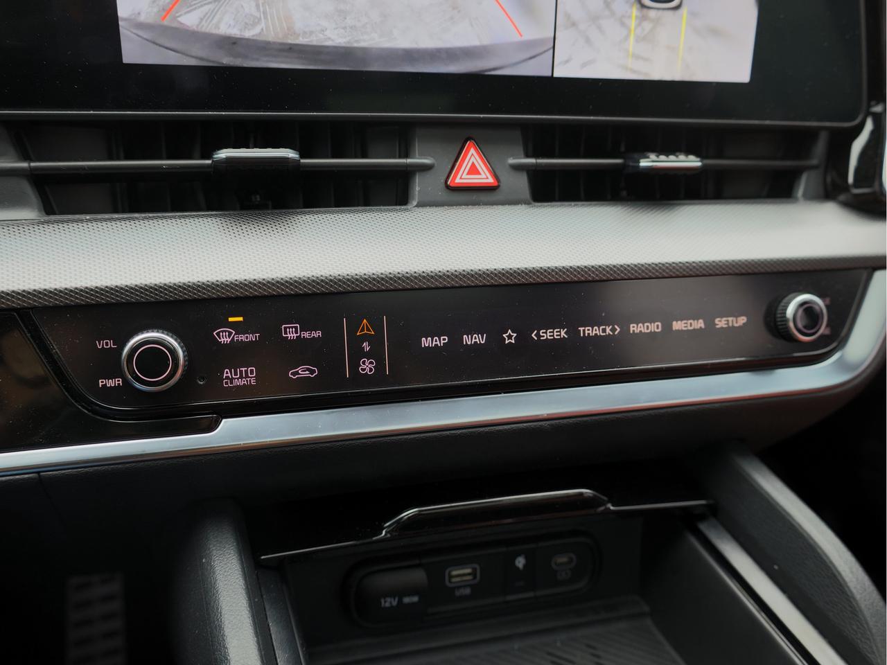 2025 Kia Sportage Plug-In Hybrid SX AWD   Blindview Monitor   Digital Cluster Photo