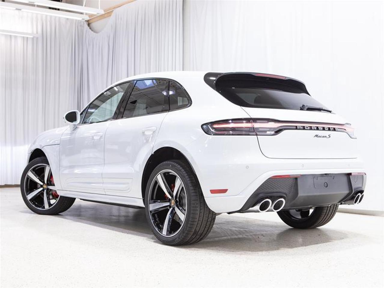 2026 Porsche Macan S AWD Photo2