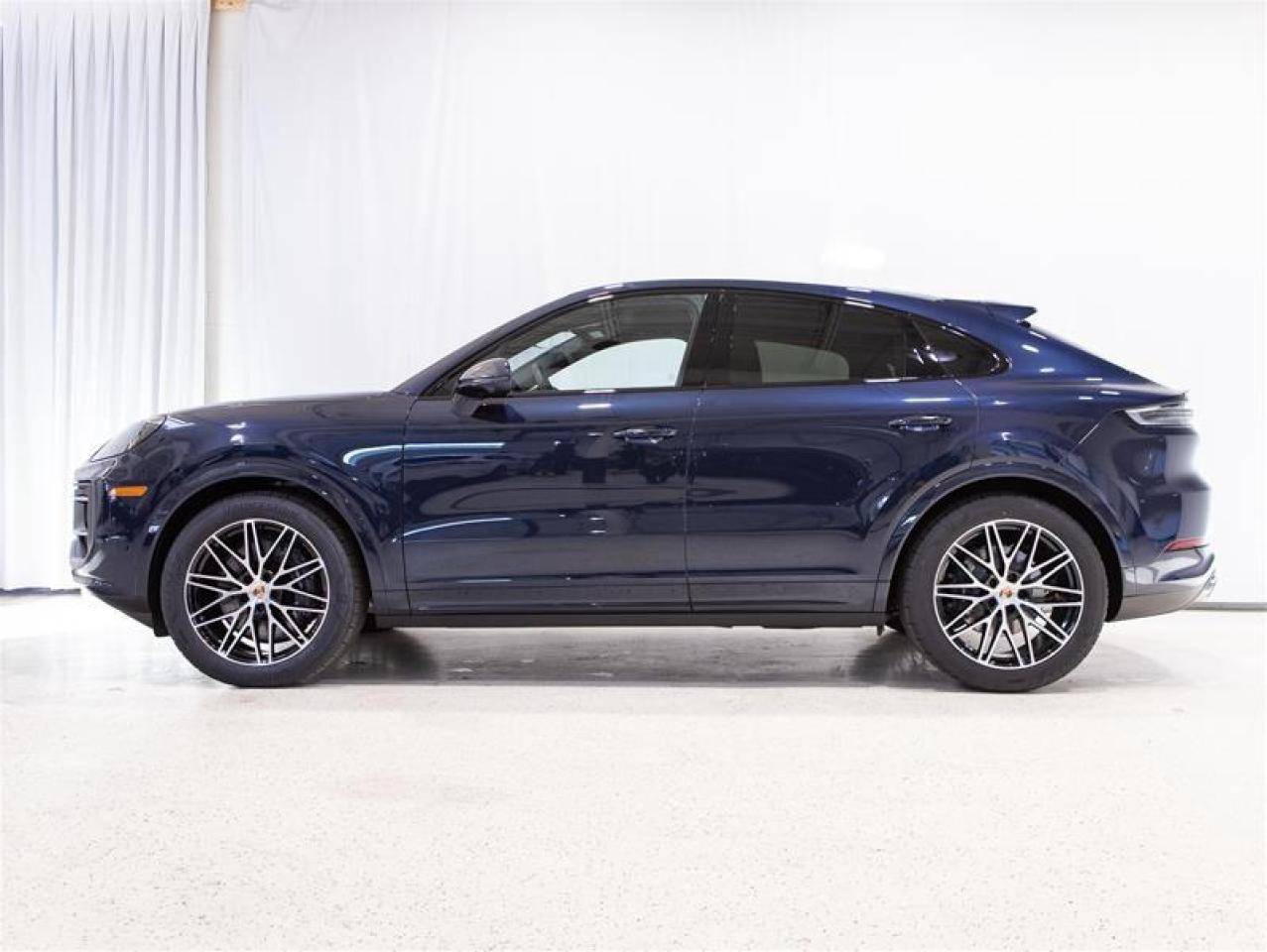 2026 Porsche Cayenne Coupe AWD Photo4