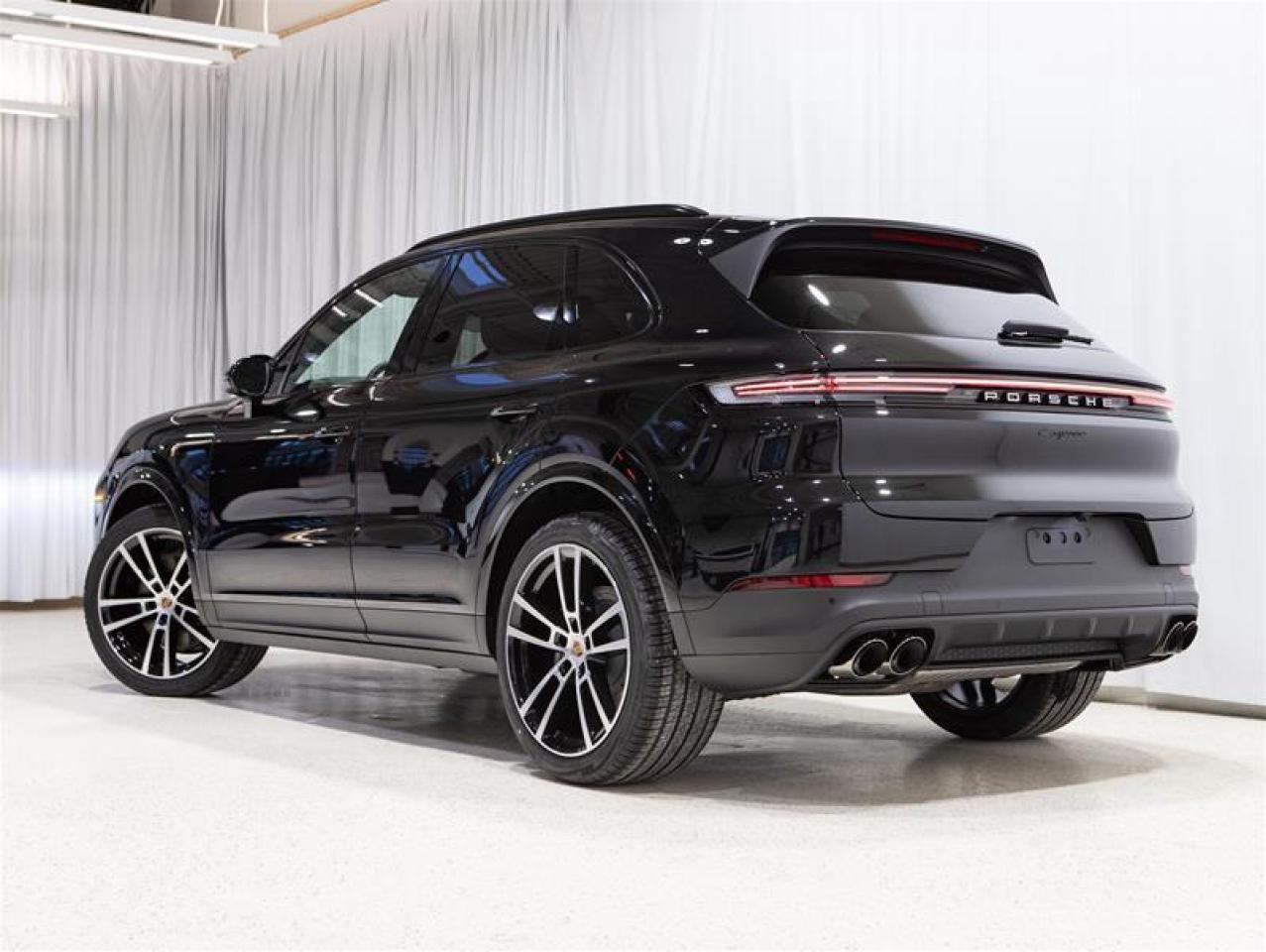 2026 Porsche Cayenne AWD Photo2