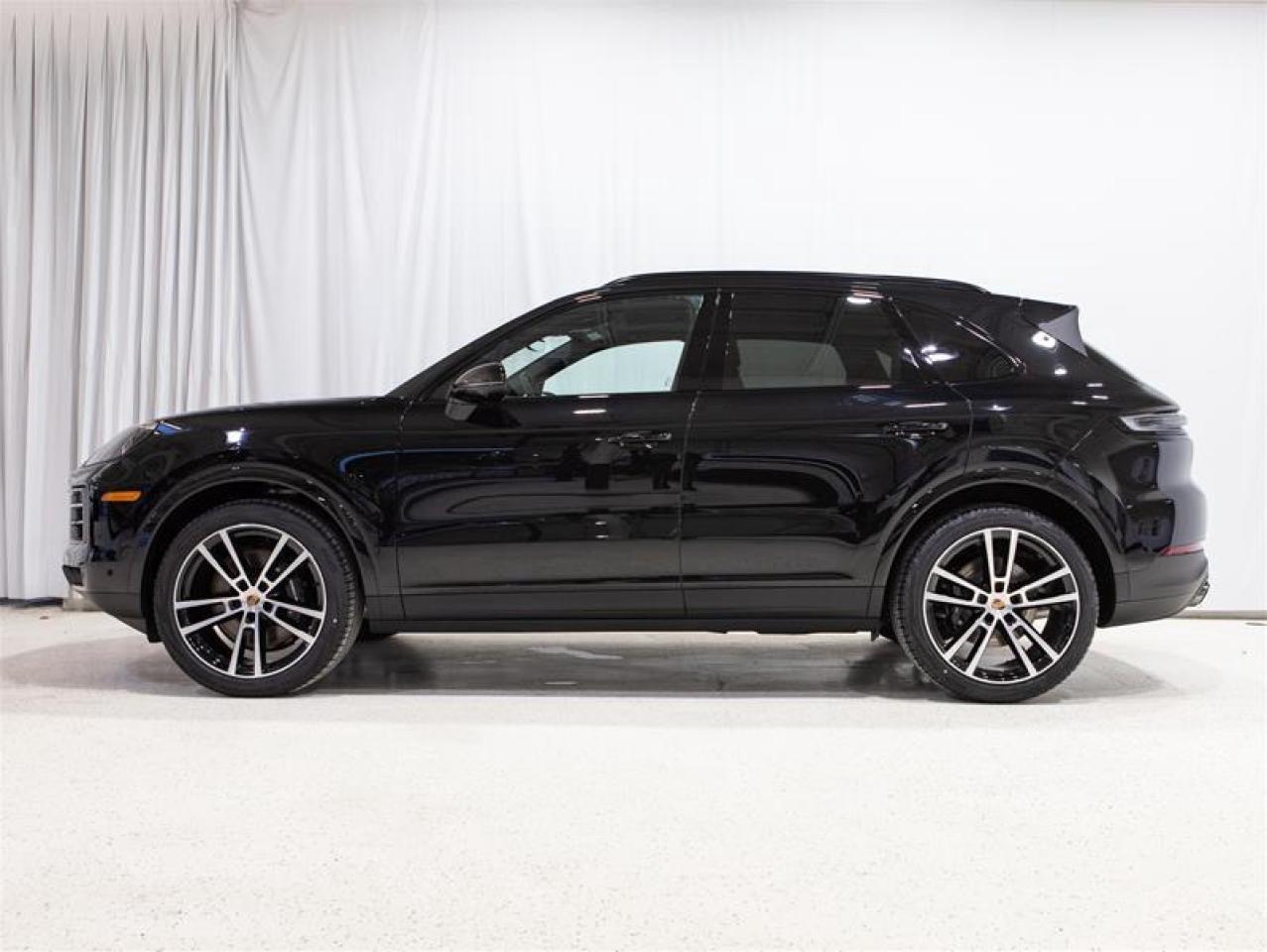 2026 Porsche Cayenne AWD Photo4