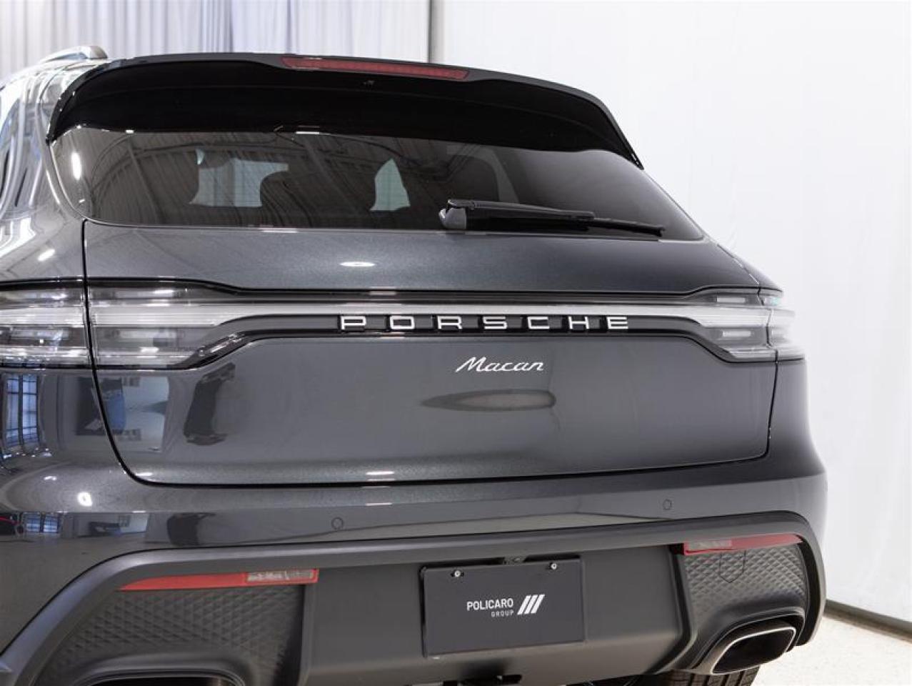 2026 Porsche Macan AWD Photo