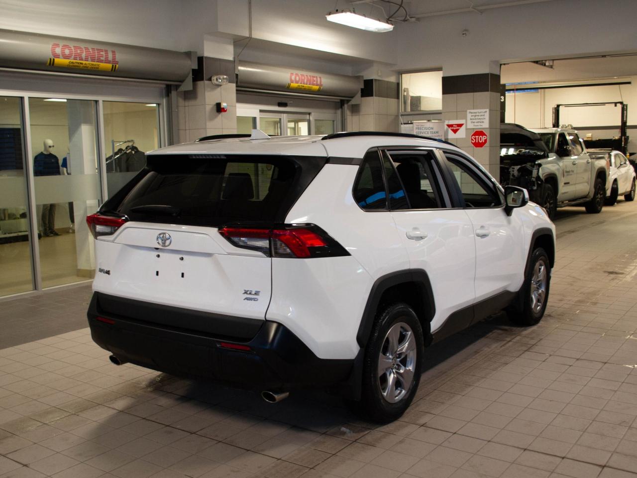 2022 Toyota RAV4 XLE Photo