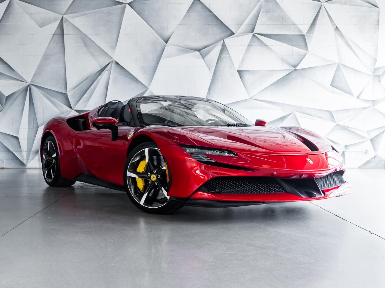 2024 Ferrari SF90 Spider Convertible Photo3