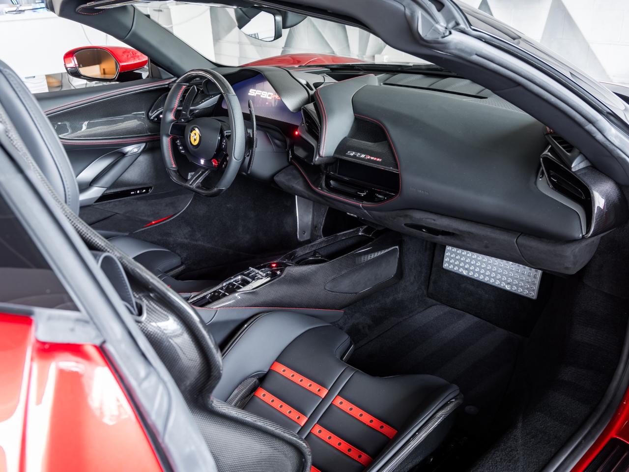 2024 Ferrari SF90 Spider Convertible Photo