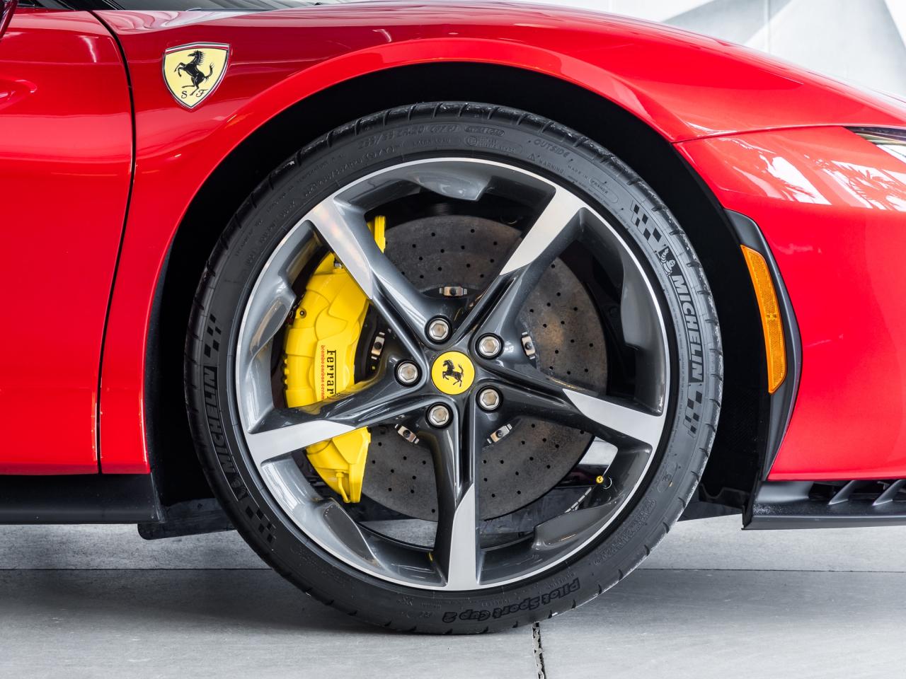 2024 Ferrari SF90 Spider Convertible Photo