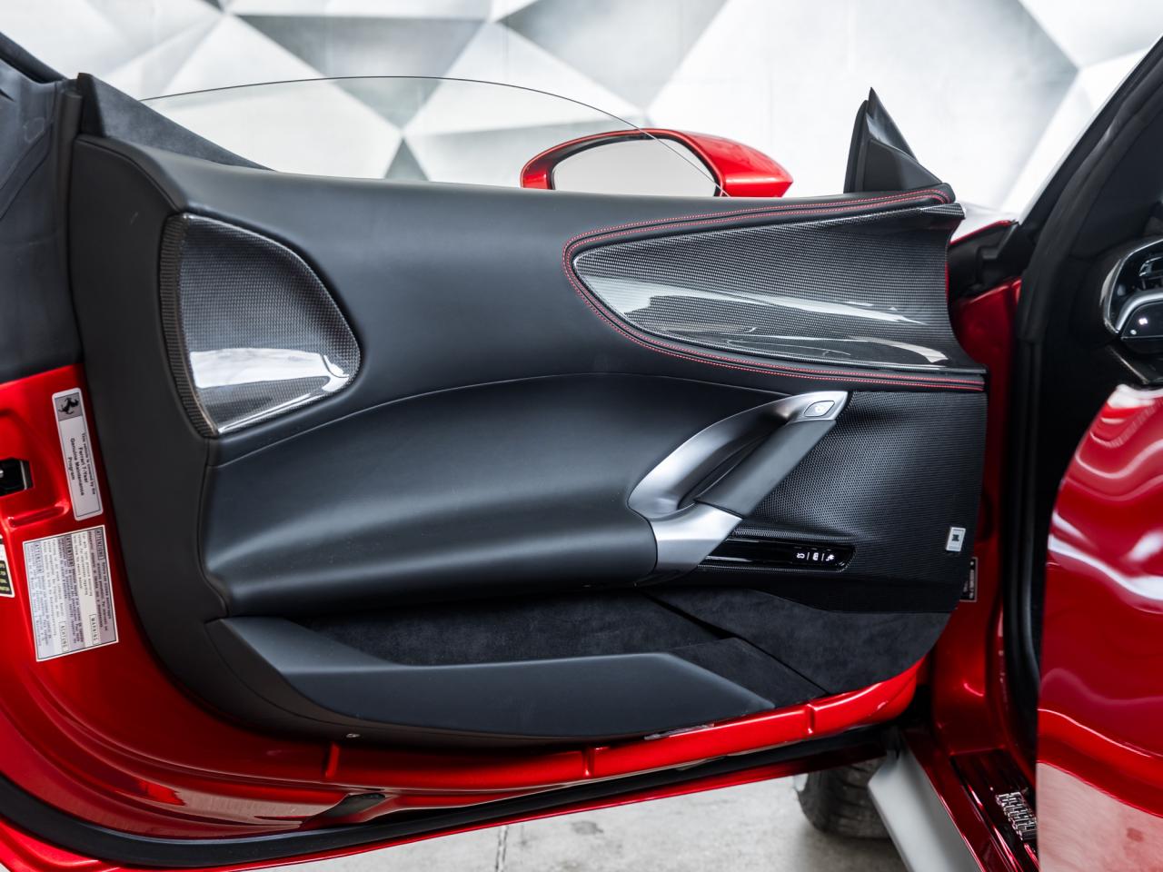 2024 Ferrari SF90 Spider Convertible Photo