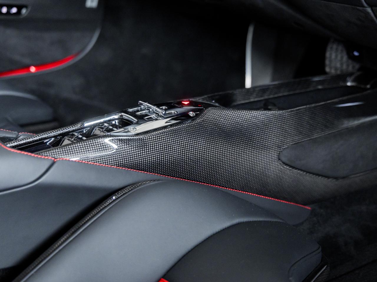 2024 Ferrari SF90 Spider Convertible Photo