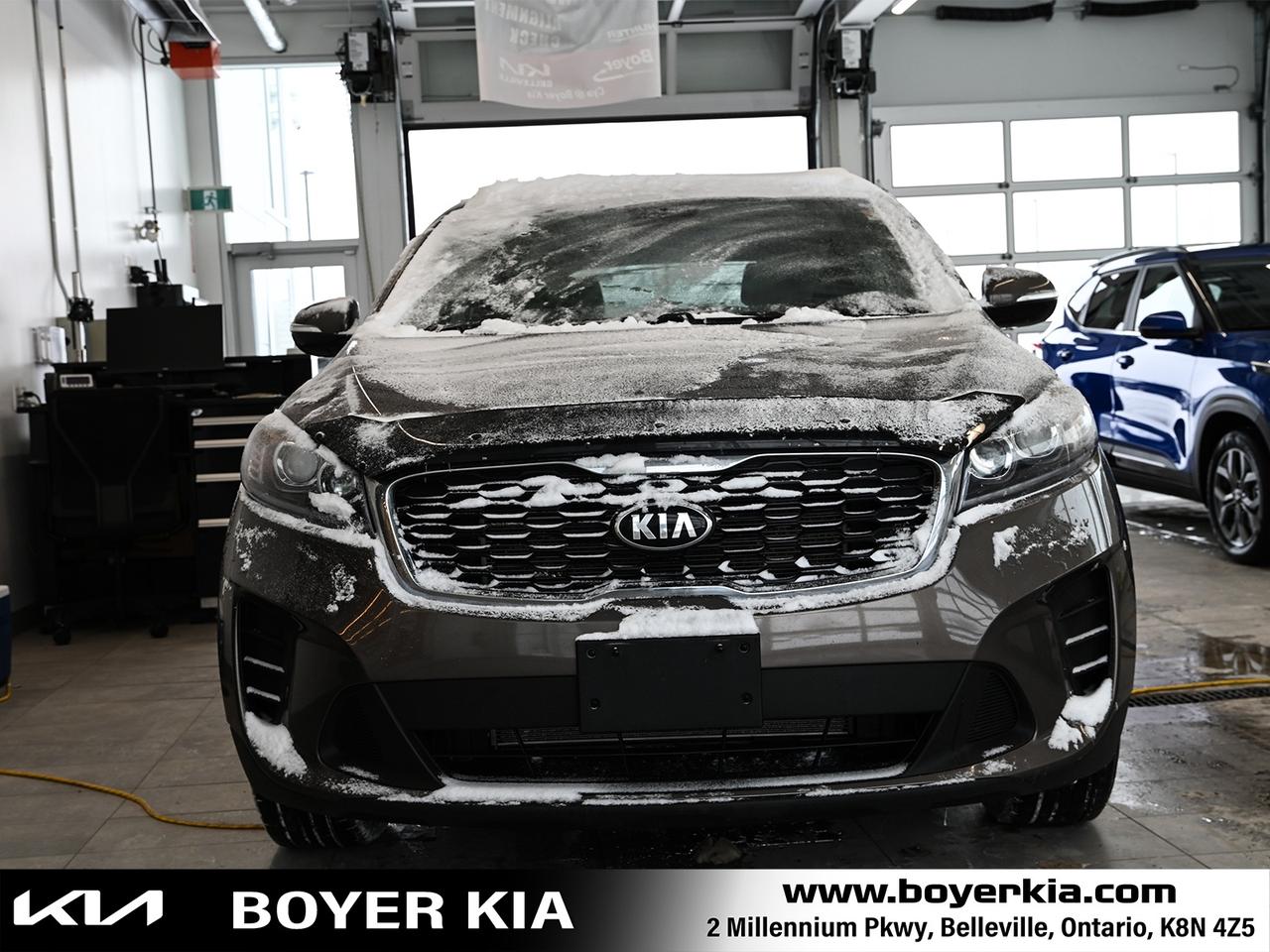 2019 Kia Sorento 2.4L LX Three Row Seating Photo2