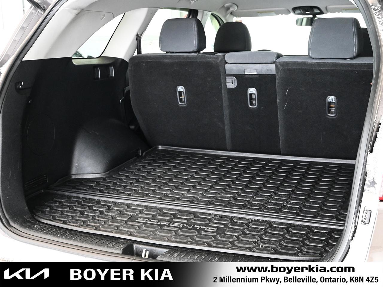 2019 Kia Sorento 2.4L LX Three Row Seating Photo