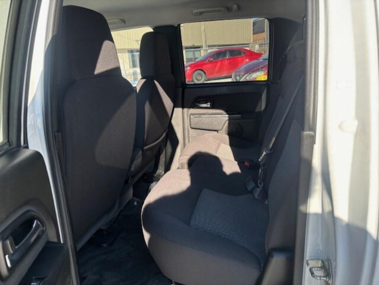 2012 Chevrolet Colorado LT 4X4 **ONLY 44,000KM-1 OWNER-CREW CAB-CERTIFIED* Photo