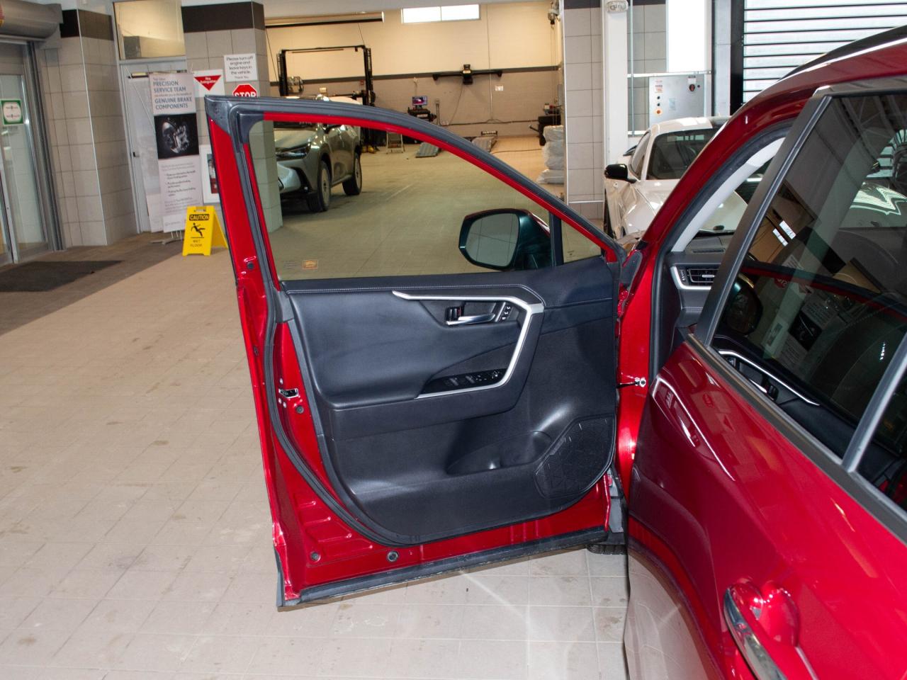 2022 Toyota RAV4 Hybrid Limited Photo