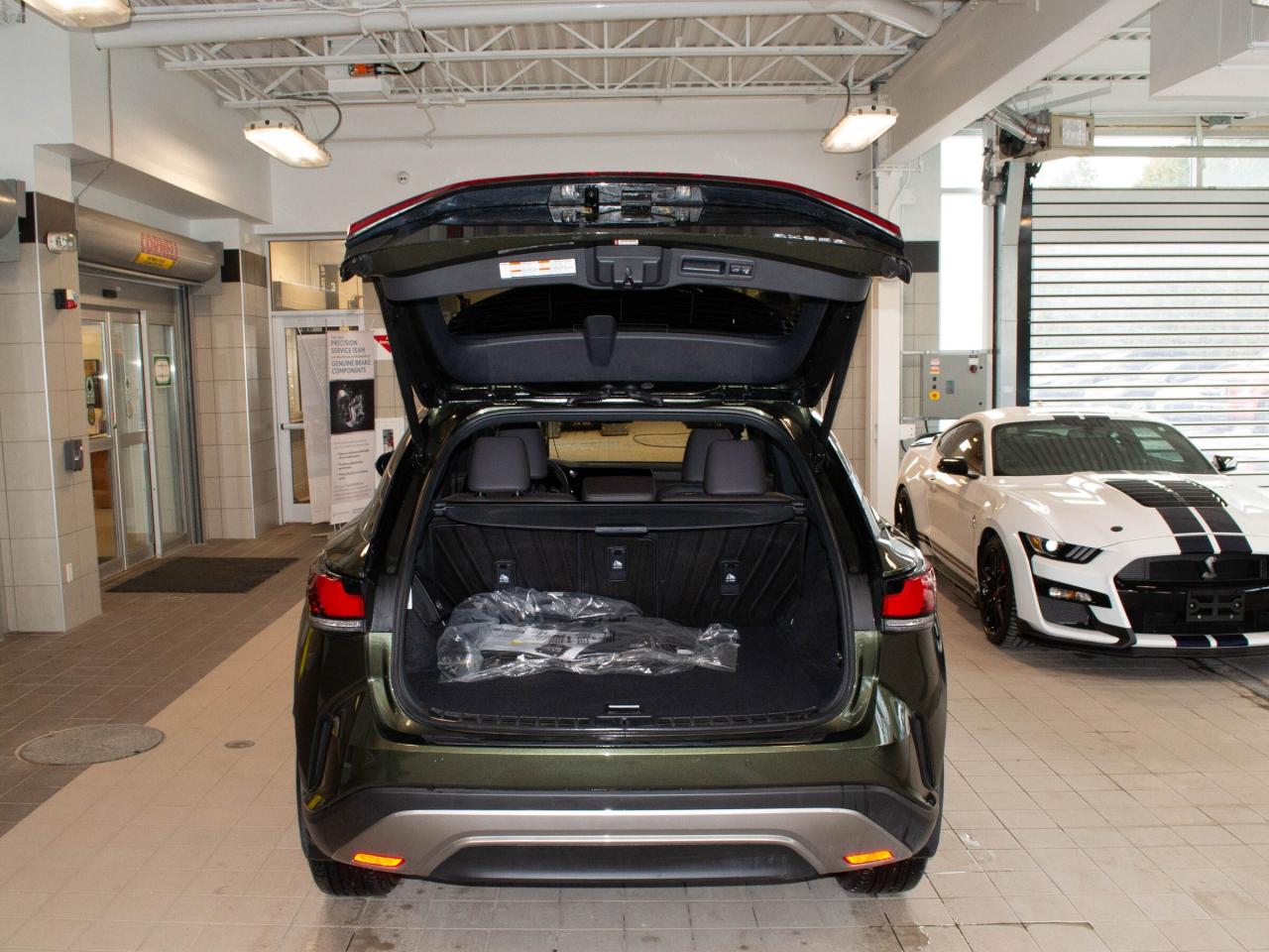 2023 Lexus RX 350  Photo4