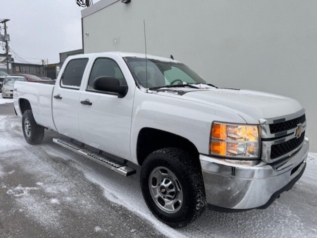 2014 Chevrolet SILVERADO 2500HD 4WD-ARCTIC SNOW PLOW-CREW CAB-LONG BOX-CERTIFIED!! Photo