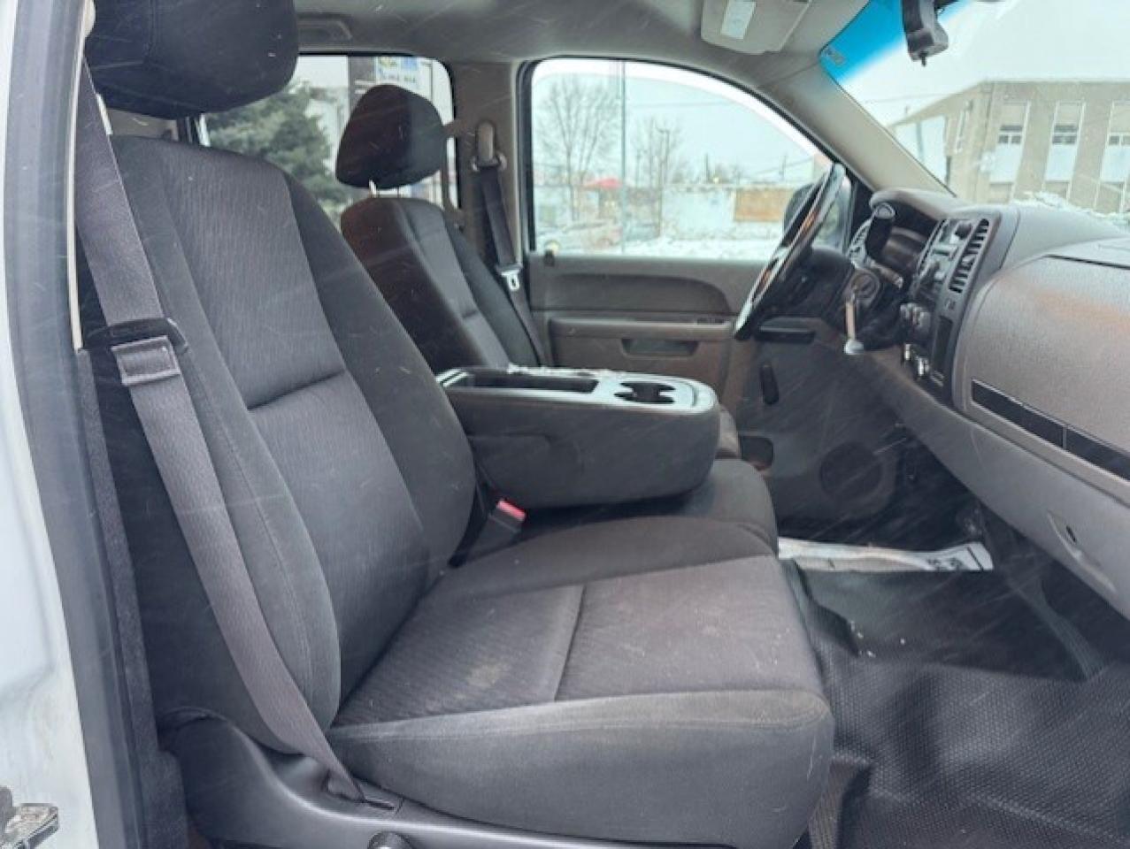 2014 Chevrolet SILVERADO 2500HD 4WD-ARCTIC SNOW PLOW-CREW CAB-LONG BOX-CERTIFIED!! Photo