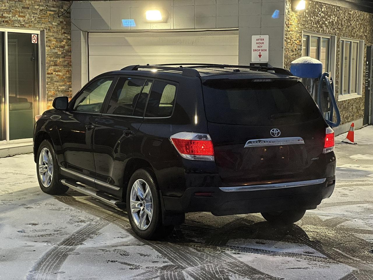 2013 Toyota Highlander SE 4WD – Certified & Clean CarFax   3.5L V6   Remo Photo