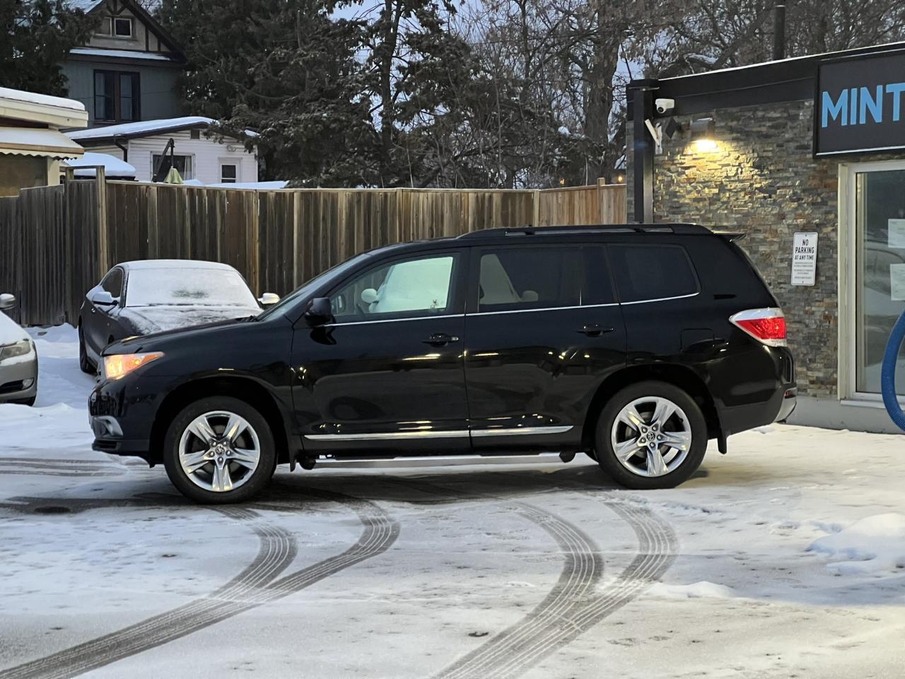 2013 Toyota Highlander SE 4WD – Certified & Clean CarFax   3.5L V6   Remo Photo
