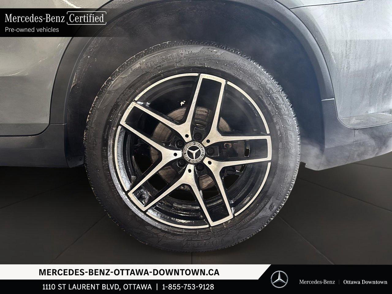 2019 Mercedes-Benz GLC300 4MATIC SUV Premium & Night Package / Photo