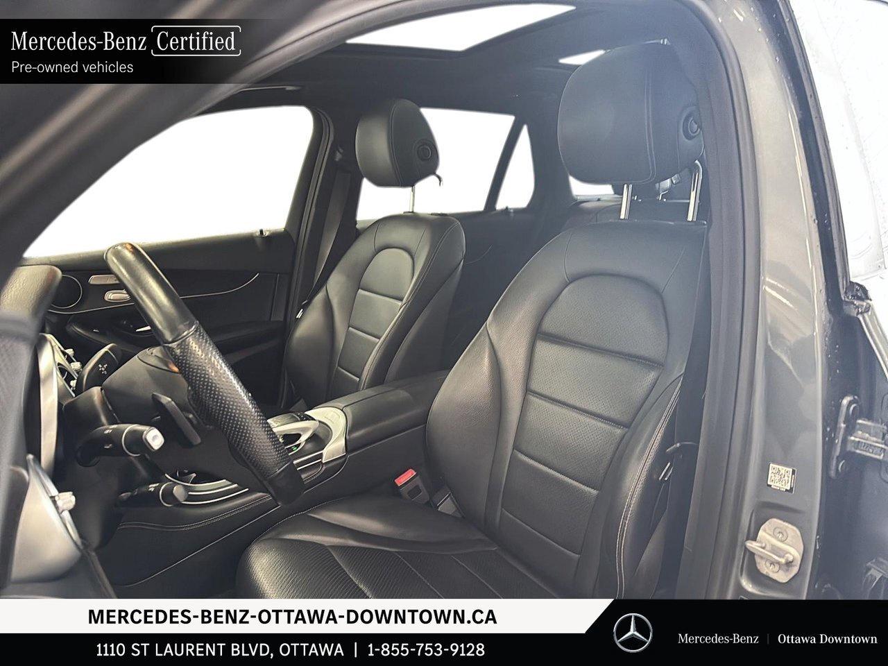 2019 Mercedes-Benz GLC300 4MATIC SUV Premium & Night Package / Photo