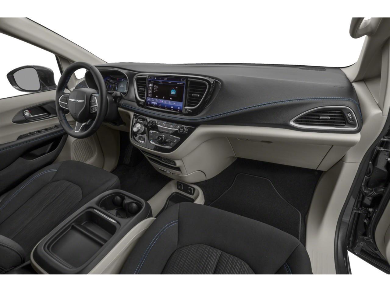 2022 Chrysler Pacifica Touring Photo
