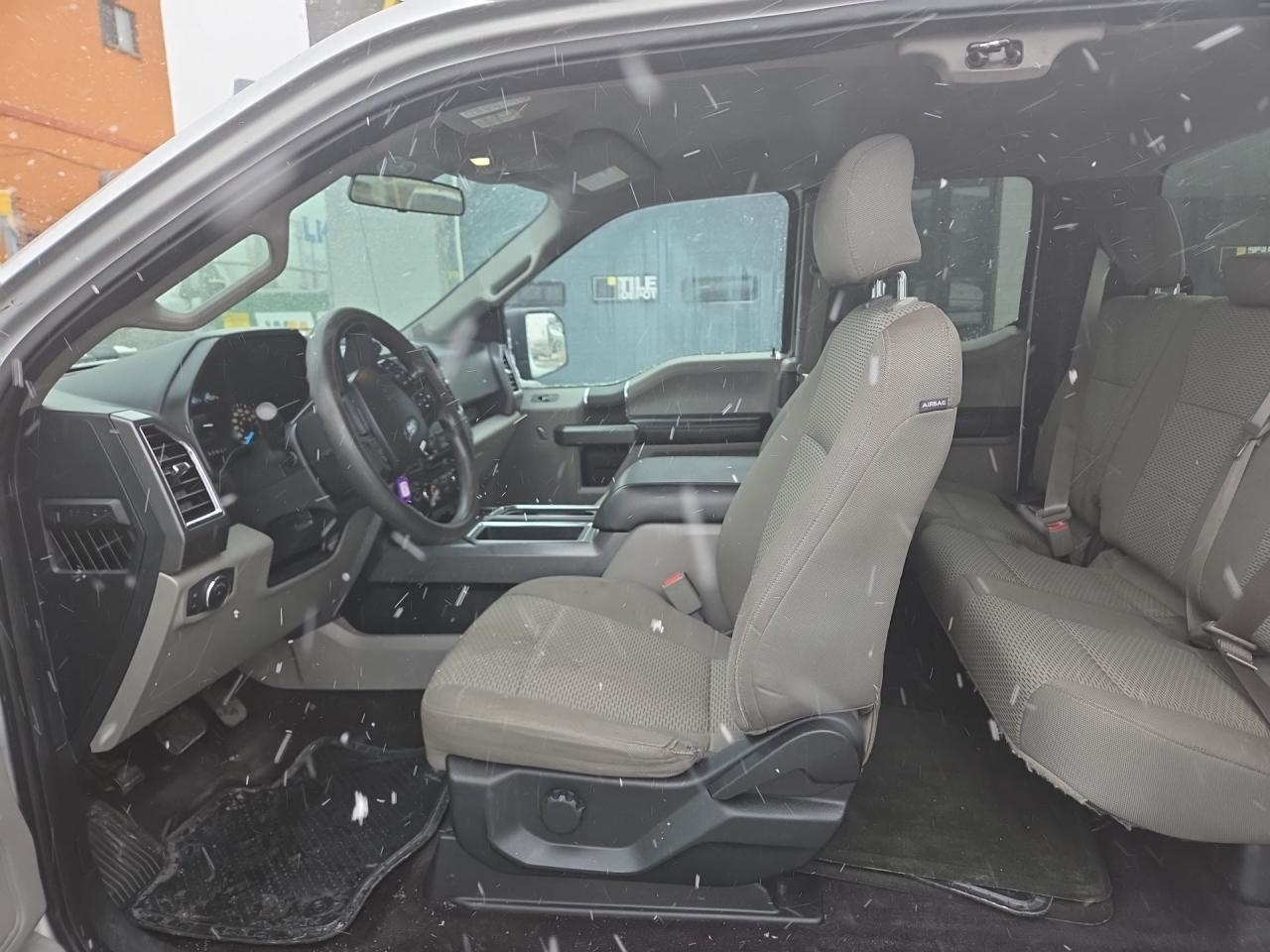 2016 Ford F-150 XLT 4WD V8 SUPER CAB 8 FOOT LONG BOX-CERTIFIED!! Photo