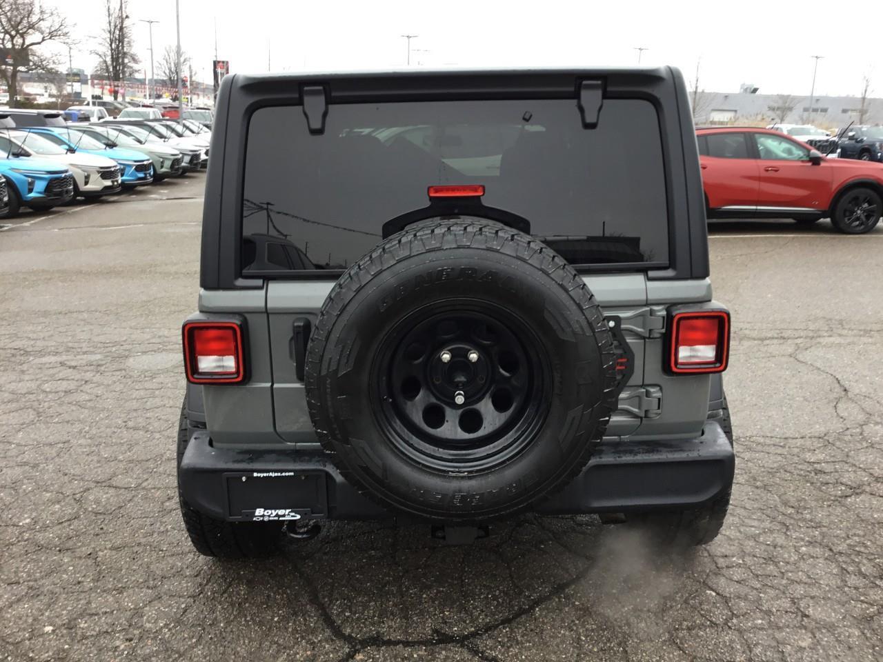 2021 Jeep WRANGLER UNLIMITED Sport Photo3