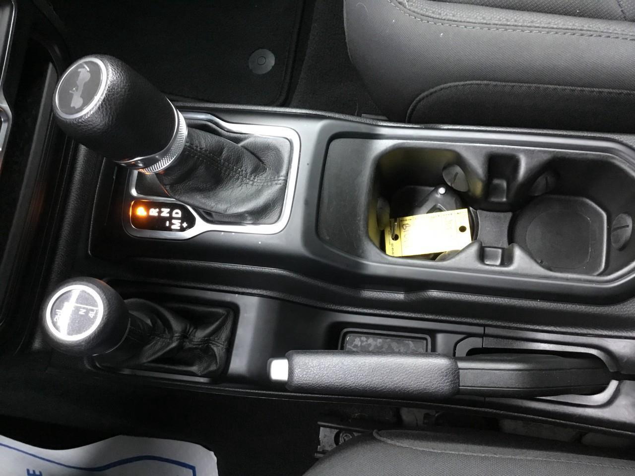 2021 Jeep WRANGLER UNLIMITED Sport Photo