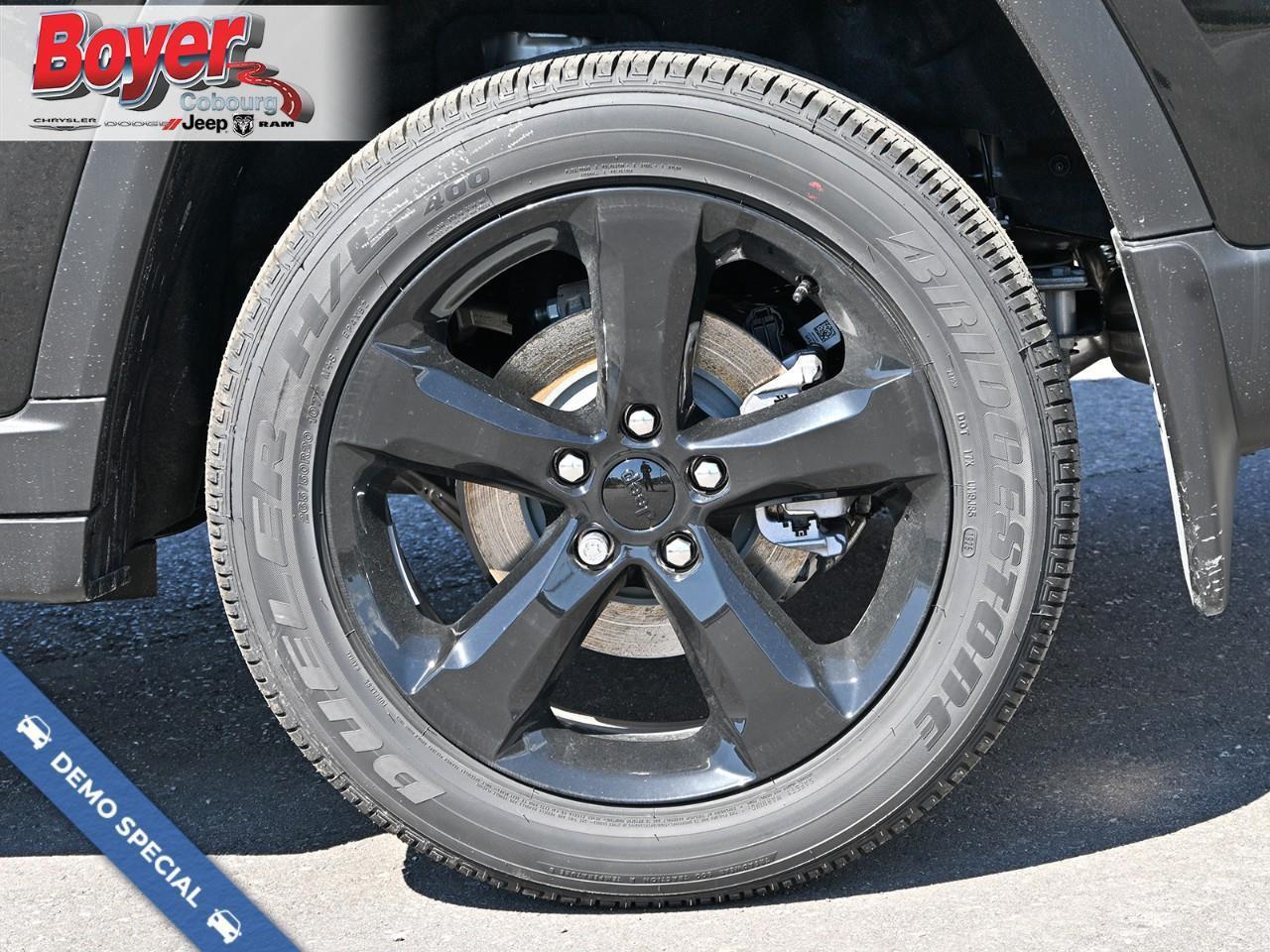 2025 Jeep Grand Cherokee Laredo Photo4