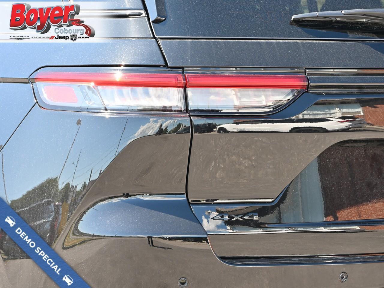 2025 Jeep Grand Cherokee Laredo Photo