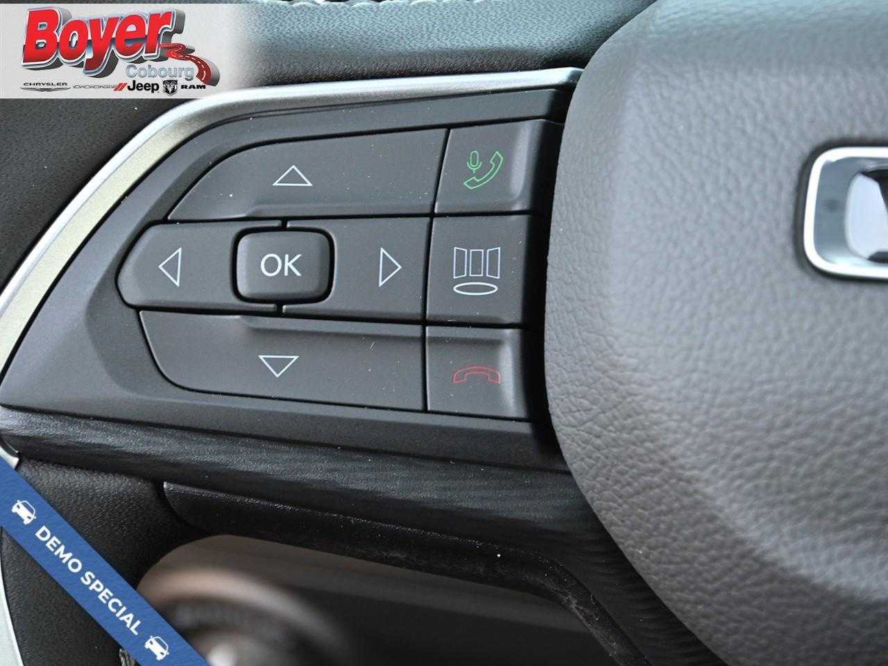 2025 Jeep Grand Cherokee Laredo Photo