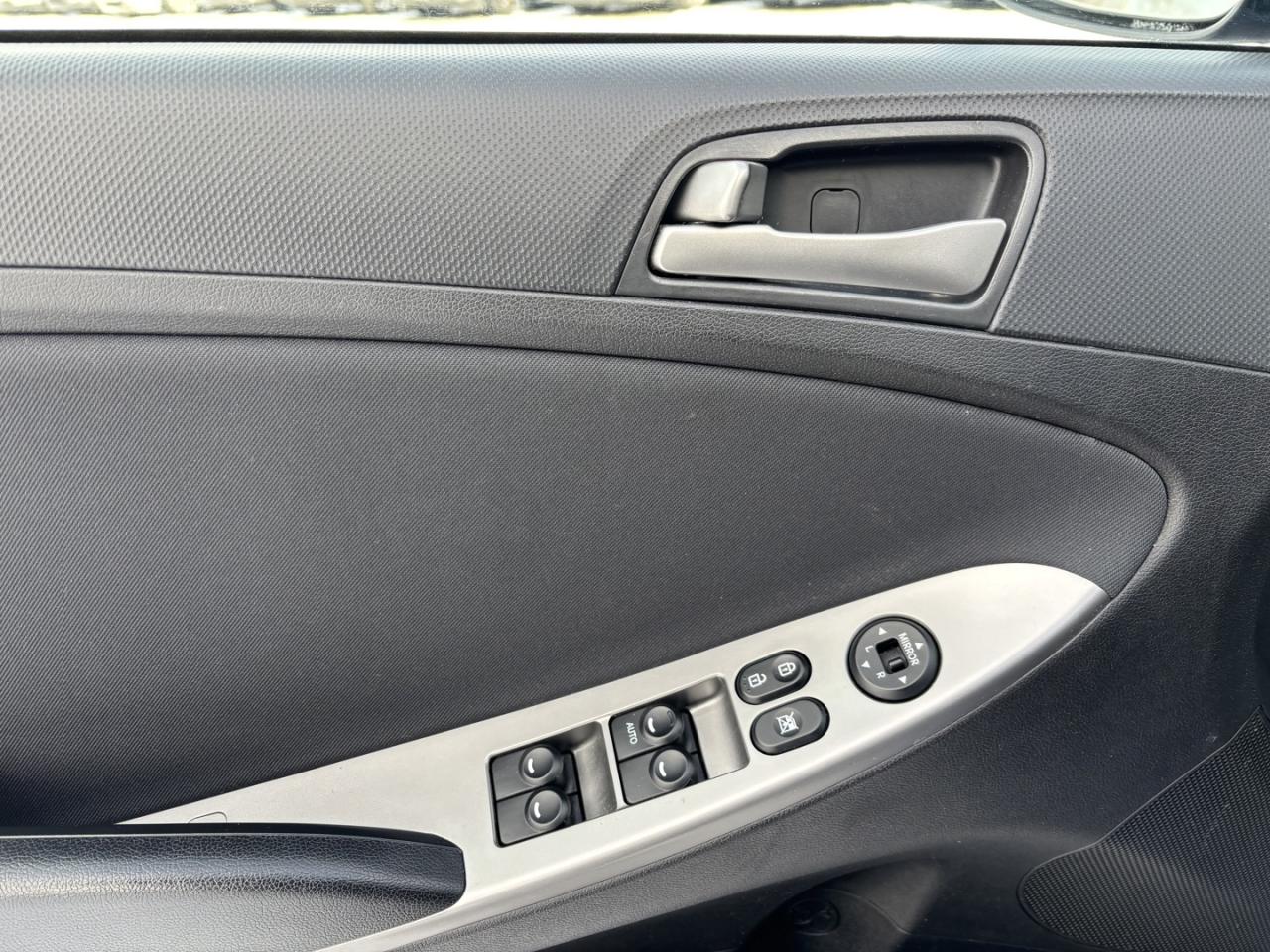 2017 Hyundai Accent GL ~No Accidents~ Photo