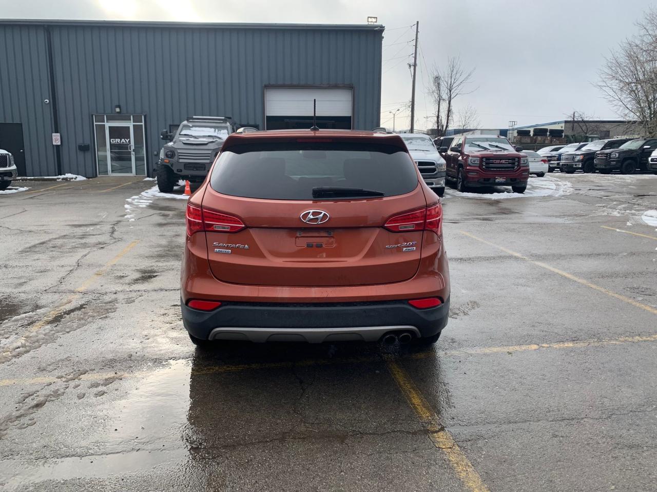 2014 Hyundai Santa Fe Sport Limited Photo3