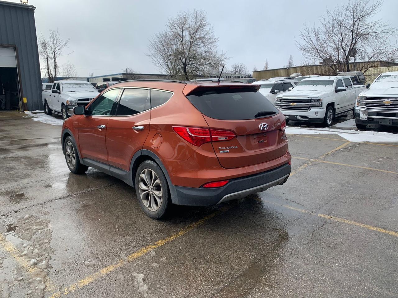 2014 Hyundai Santa Fe Sport Limited Photo2