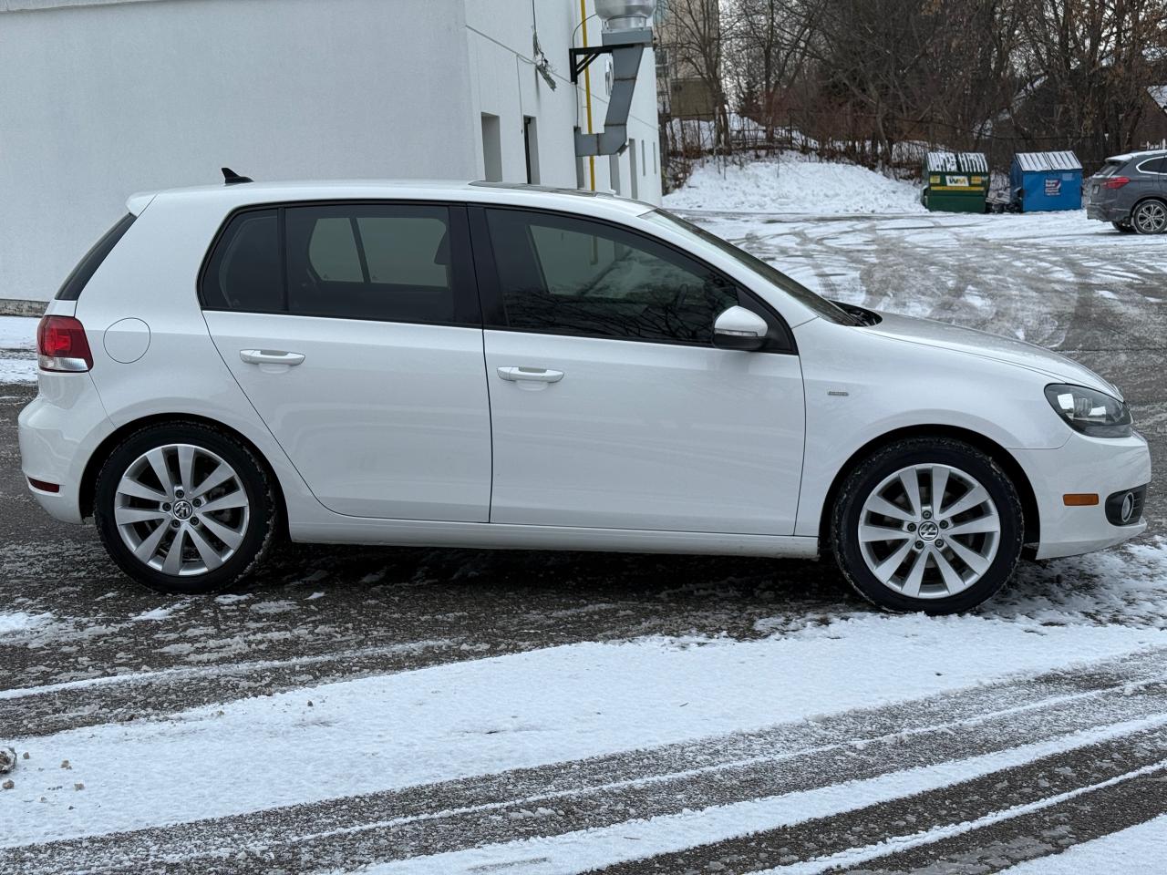 2013 Volkswagen Golf wolfsburg edition Photo