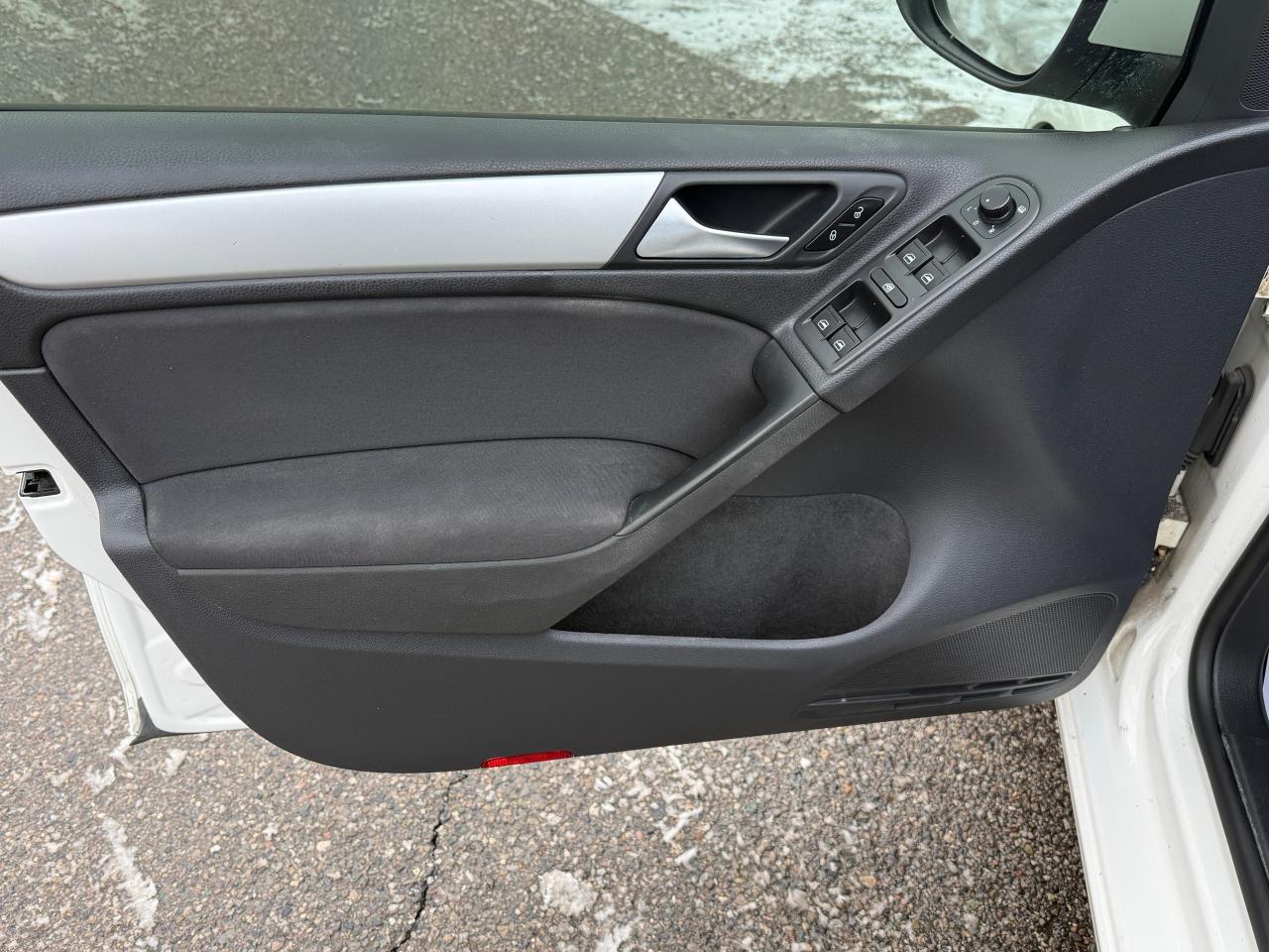 2013 Volkswagen Golf wolfsburg edition Photo