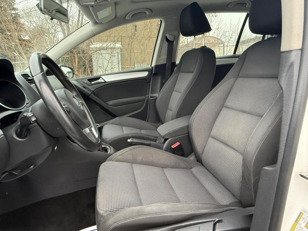 2013 Volkswagen Golf wolfsburg edition Photo