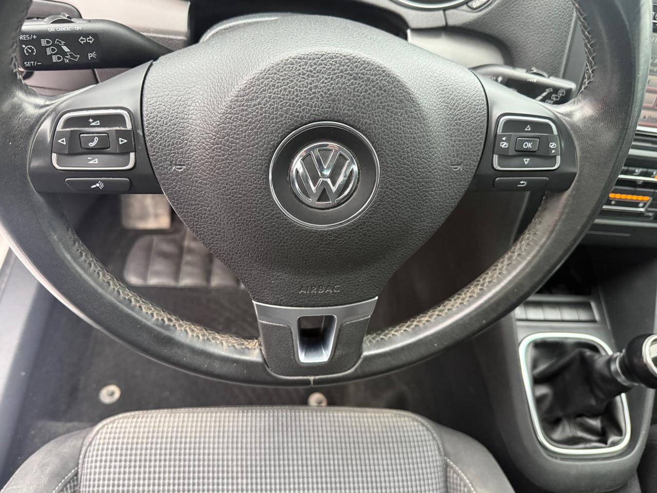 2013 Volkswagen Golf wolfsburg edition Photo