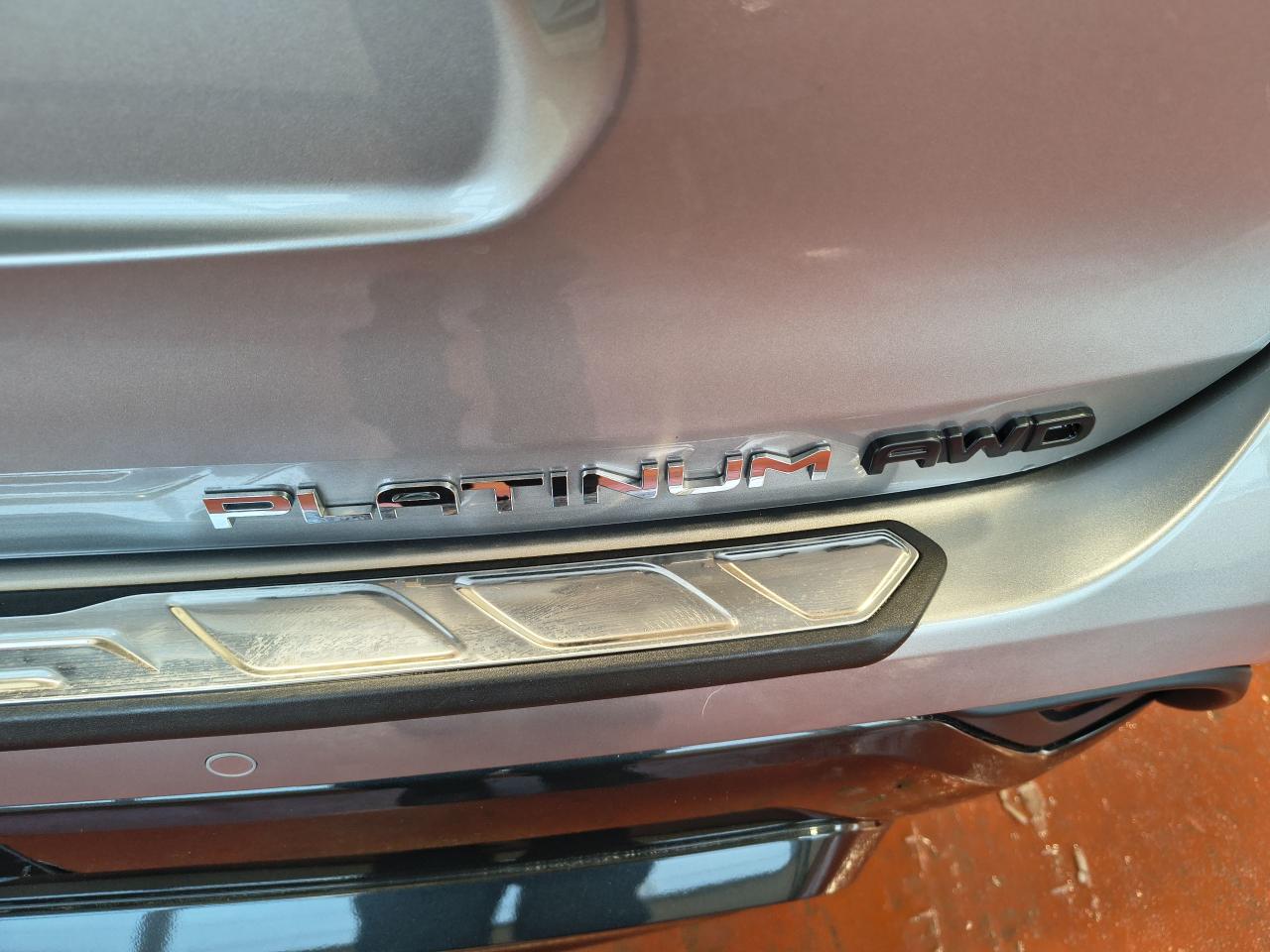 2023 Toyota Highlander PLATINUM AWD Photo0